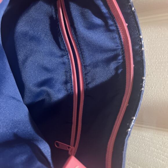 Vera Bradley Sea Turtle Blue/Pink Crossbody Bag - Picture 5 of 11